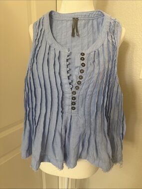 Anthropoligie Light Blue Sleeveless Pleated Button-Front Top